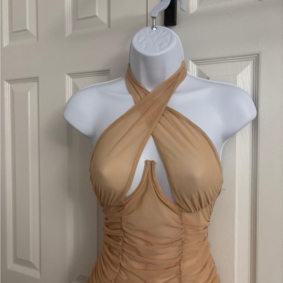 Dollskill Tic Toc tan halter neck ruched dress Size L #summerdress #halterneck - Picture 8 of 10